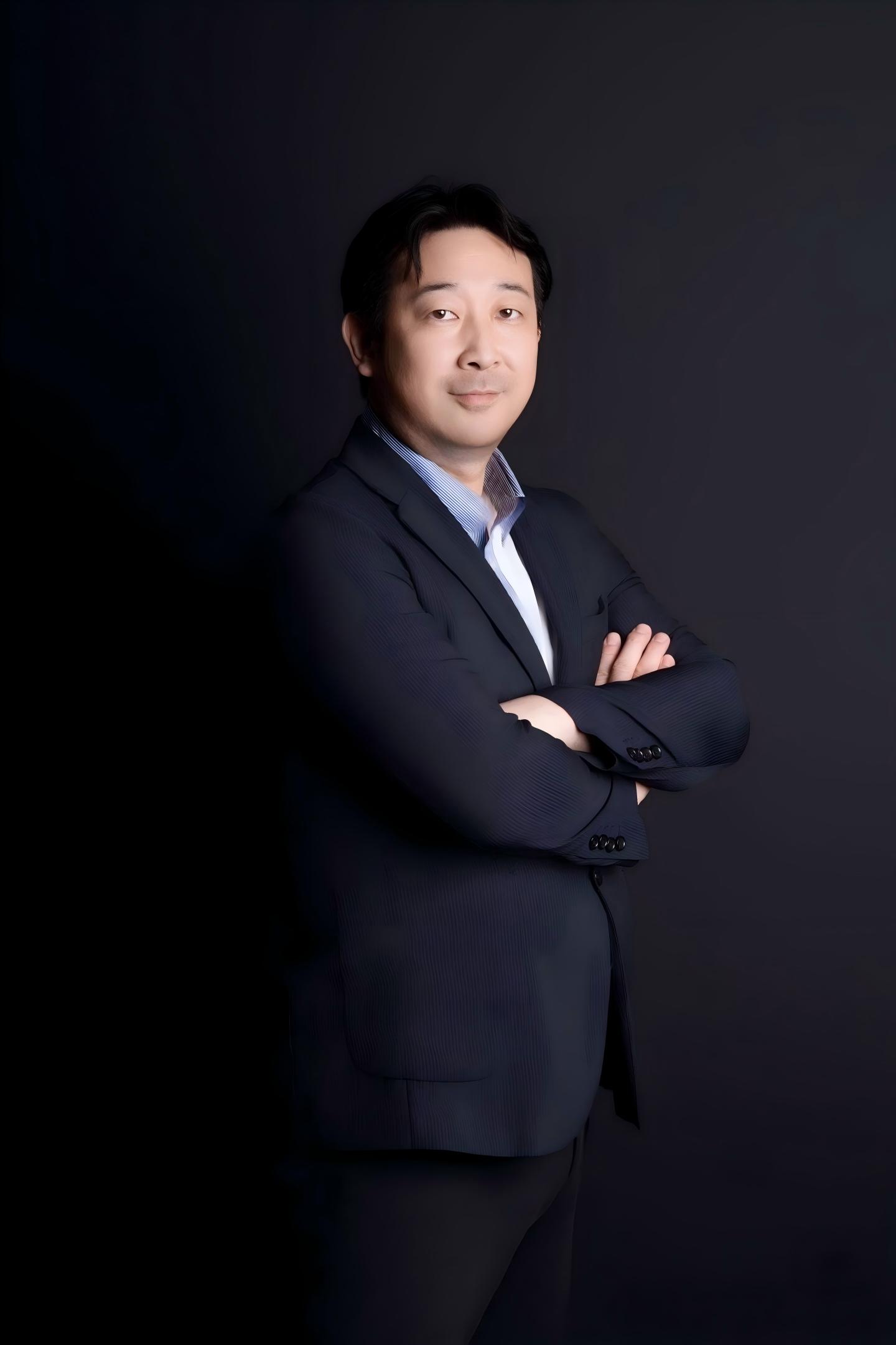 Dr. Pei Qiao, founder of SUENGINE